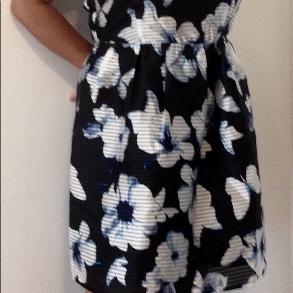 Not for sale - Picture 4 of 4